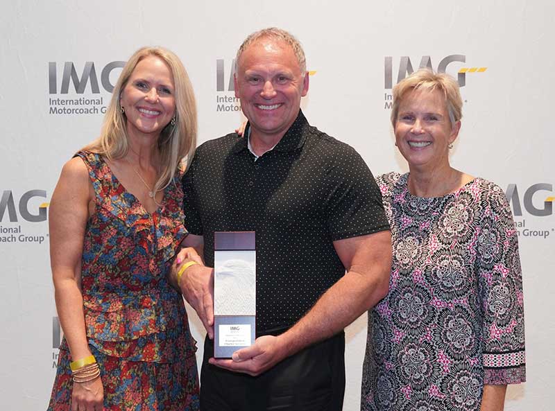 Terry and Katherine Fischer with IMG President Bronwyn Wilson