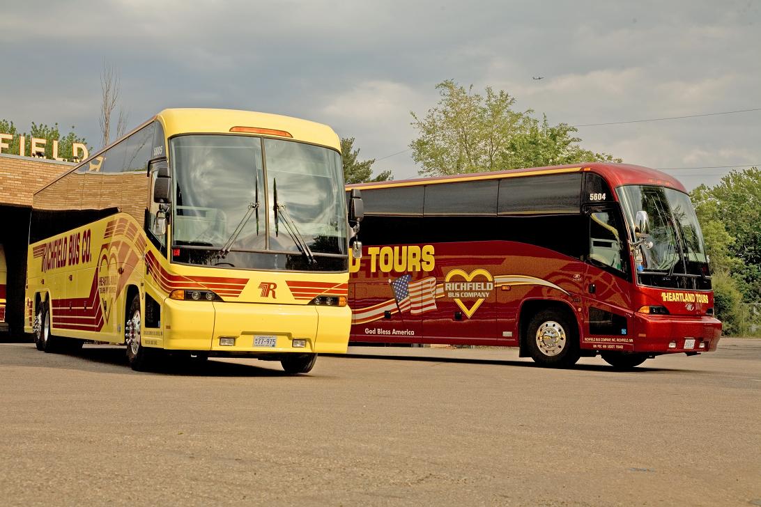 bus tour companies minnesota