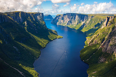 newfoundland labrador gros morne national park western brook pond 3