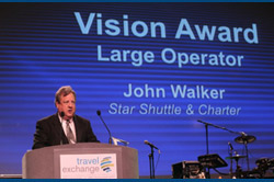 Star Shuttle President, John Walker accepts UMA’s Vision Award, Large Operator
