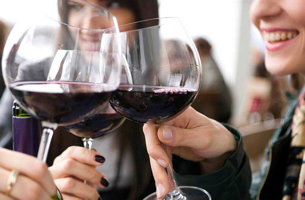 Charter bus Wine Tours throughout the United States