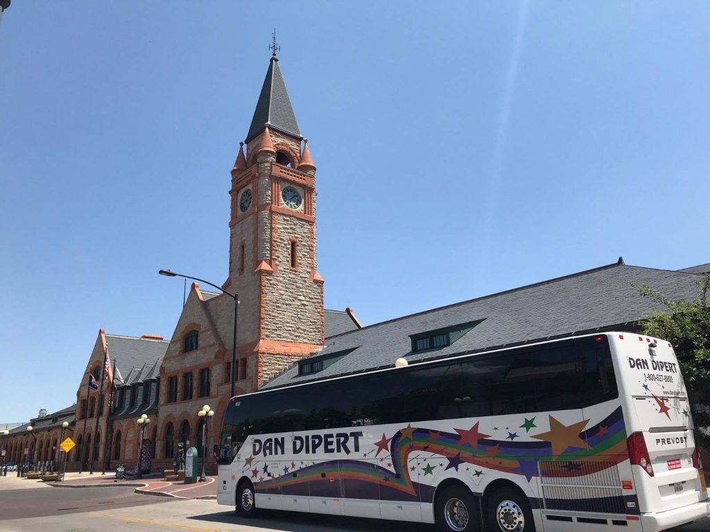 Dan Dipert Coaches featured image